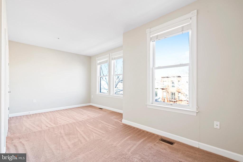 1350 MONROE STREET NW Unit: B