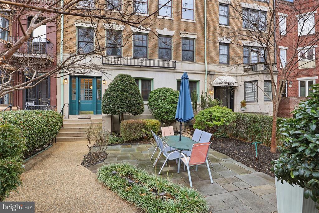 1835 16TH STREET NW Unit: 2