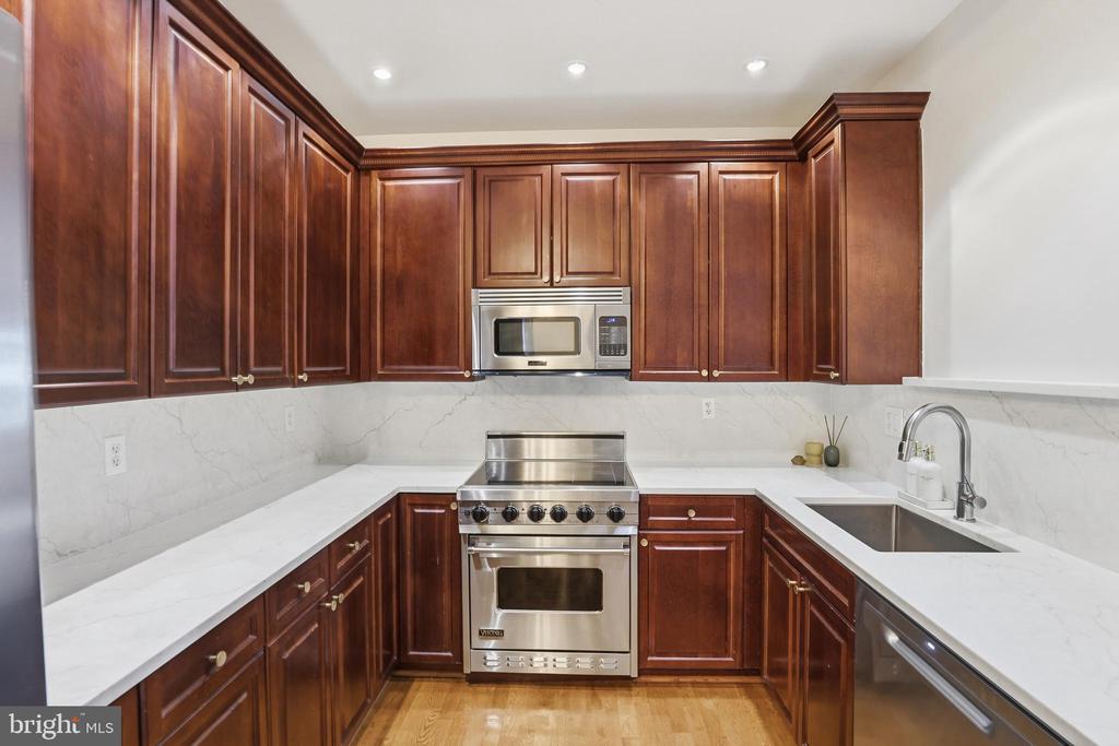 1830 JEFFERSON PLACE NW Unit: 11