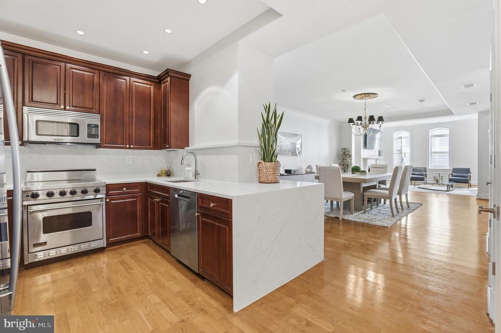 1830 JEFFERSON PLACE NW Unit: 11