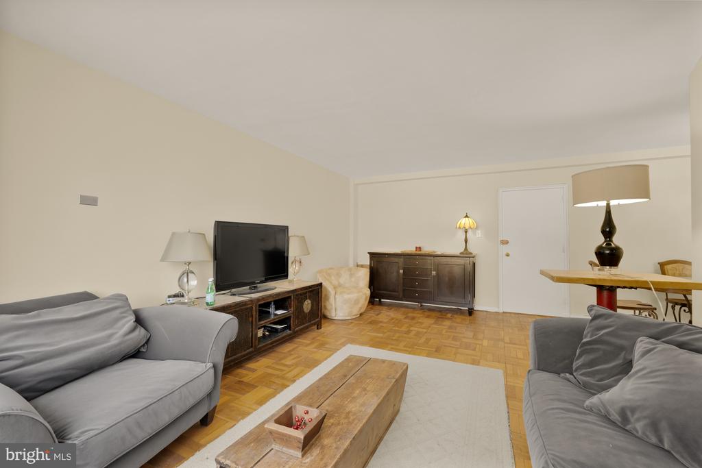 4100 W STREET NW Unit: 308