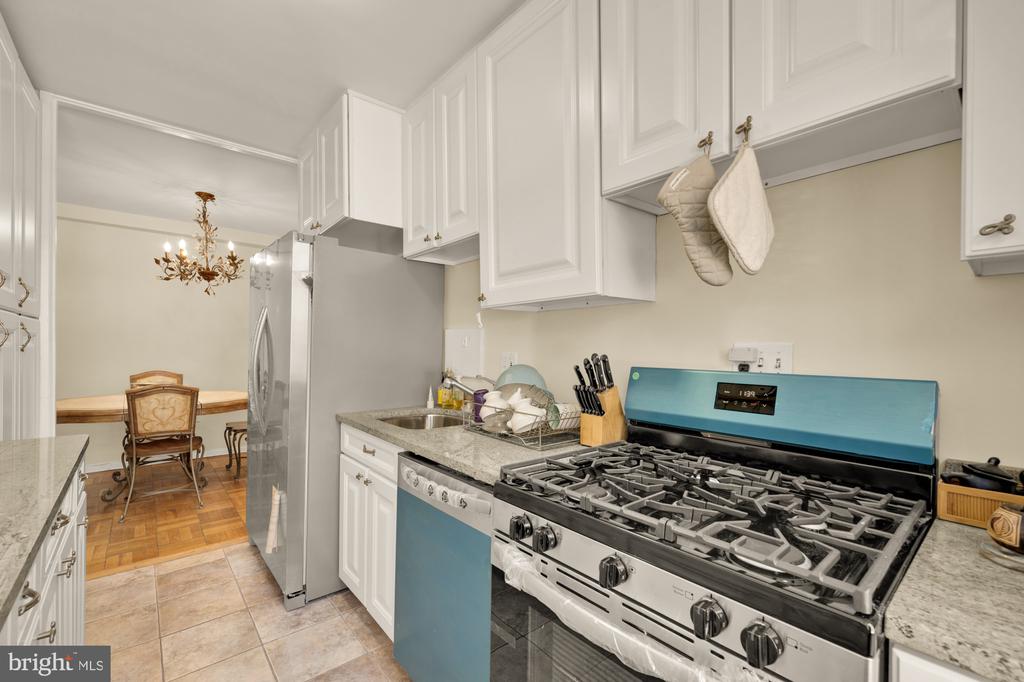 4100 W STREET NW Unit: 308