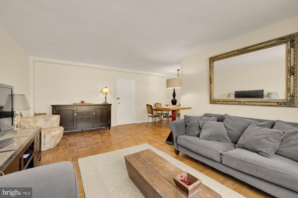 4100 W STREET NW Unit: 308