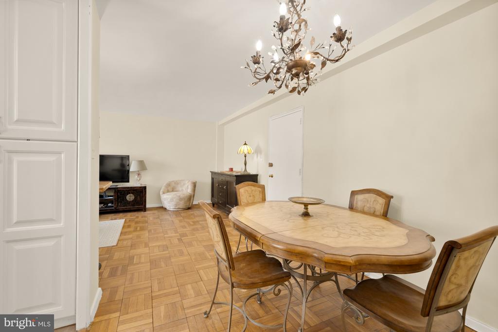 4100 W STREET NW Unit: 308