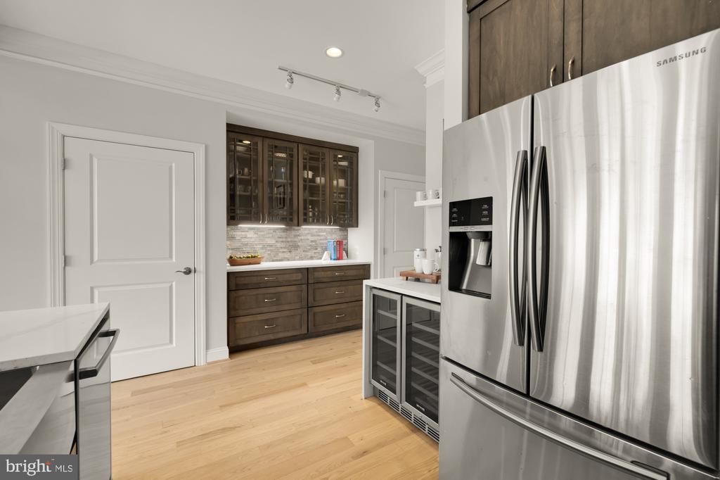 54 W STREET NW