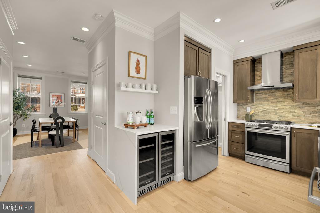 54 W STREET NW
