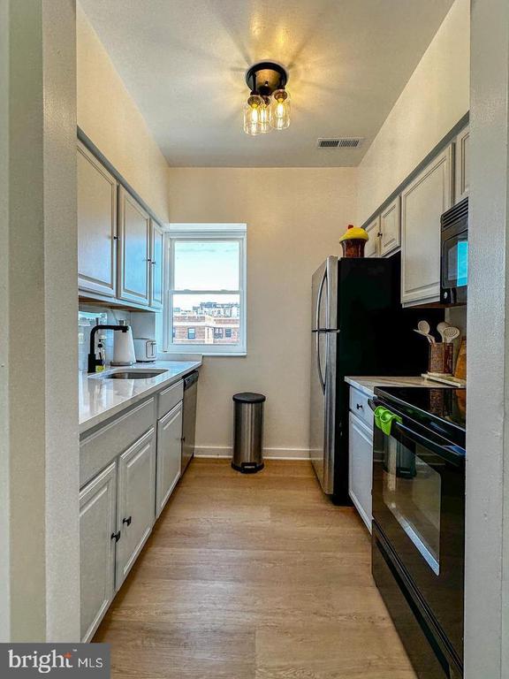 80 NEW YORK AVENUE NW Unit: 402