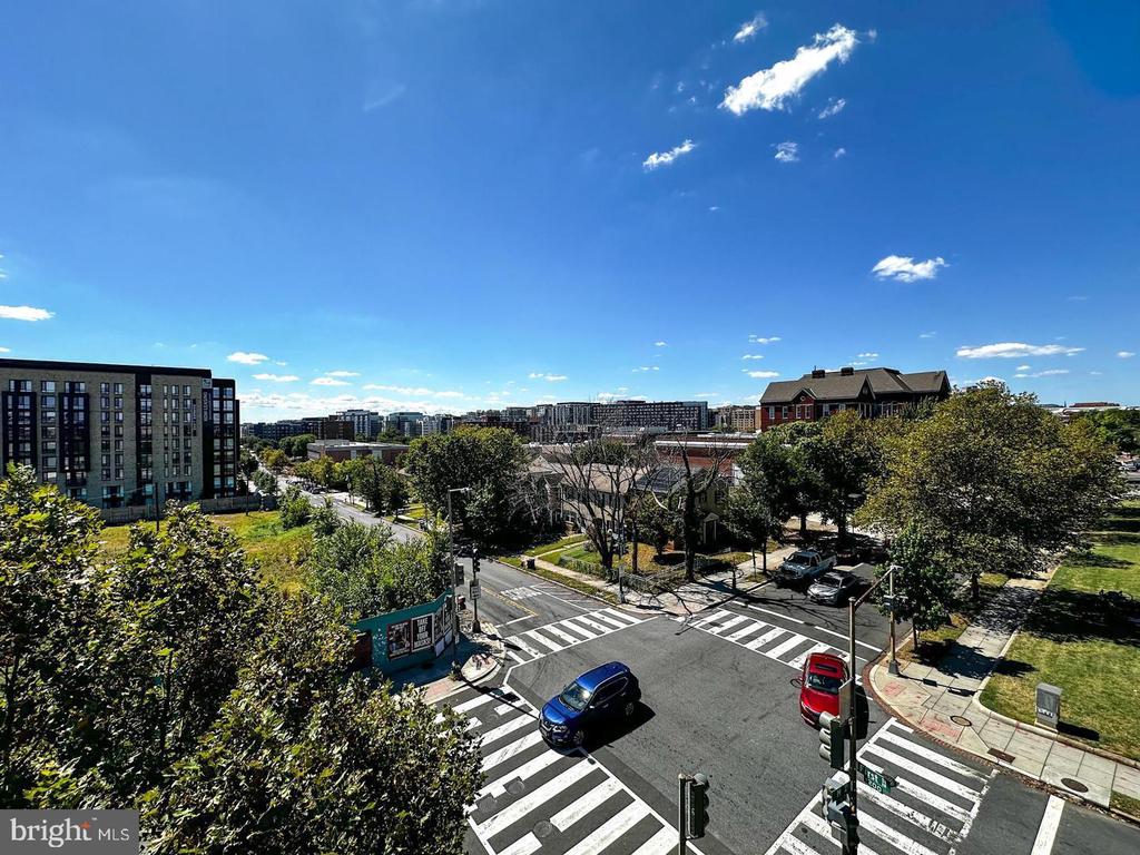 80 NEW YORK AVENUE NW Unit: 402