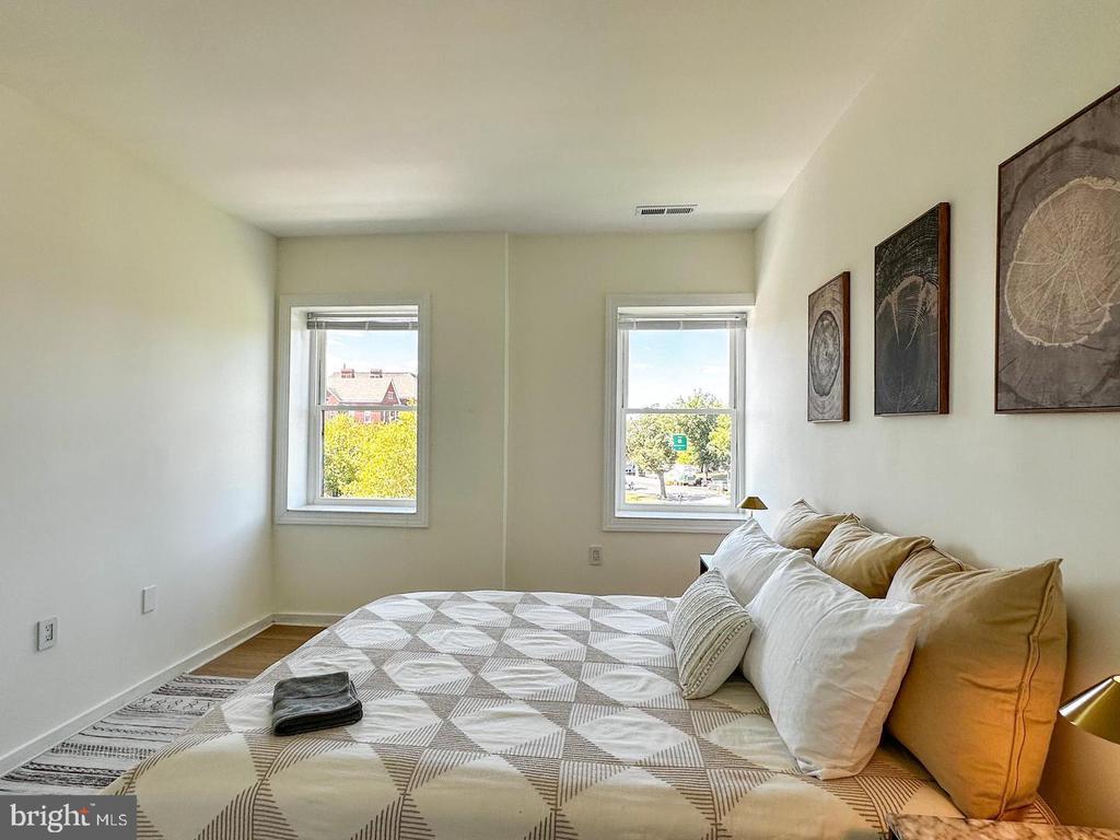 80 NEW YORK AVENUE NW Unit: 402