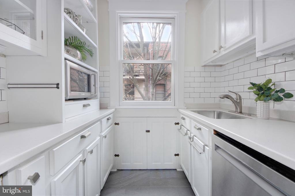 1789 LANIER PLACE NW Unit: 34