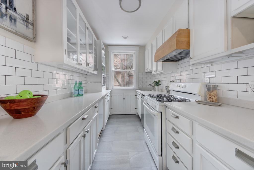 1789 LANIER PLACE NW Unit: 34