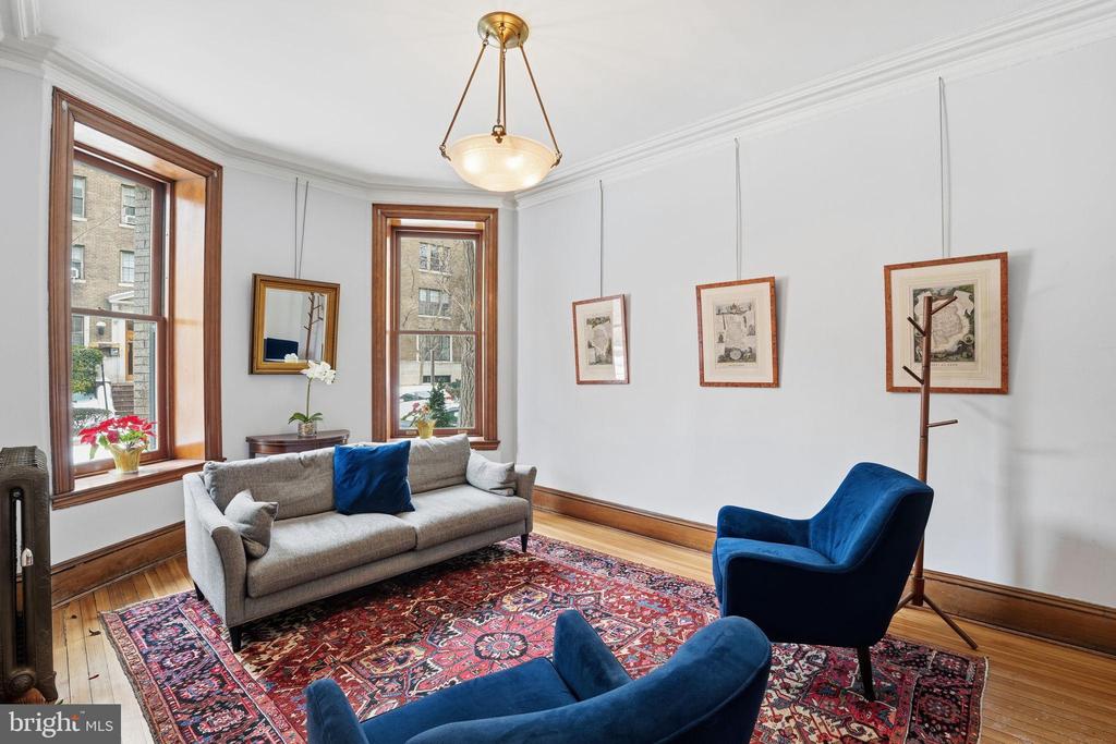 2220 20TH STREET NW Unit: 33