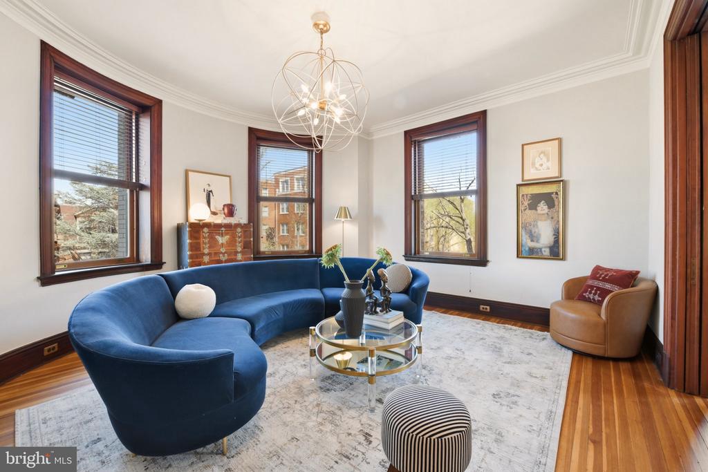 2220 20TH STREET NW Unit: 33