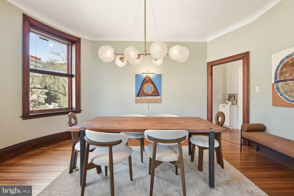 2220 20TH STREET NW Unit: 33