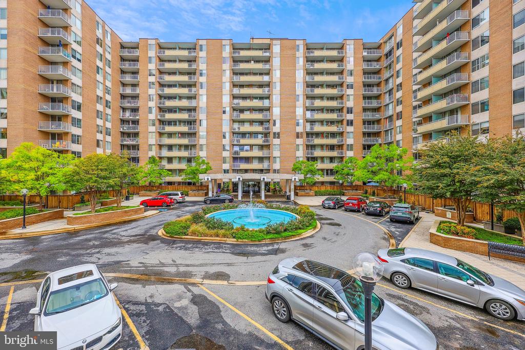 3001 VEAZEY TERRACE NW Unit: 1505