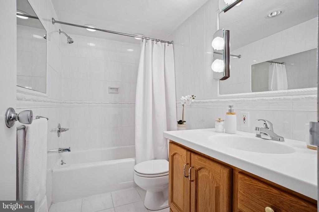 3001 VEAZEY TERRACE NW Unit: 1505