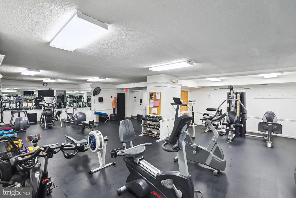 3001 VEAZEY TERRACE NW Unit: 1505