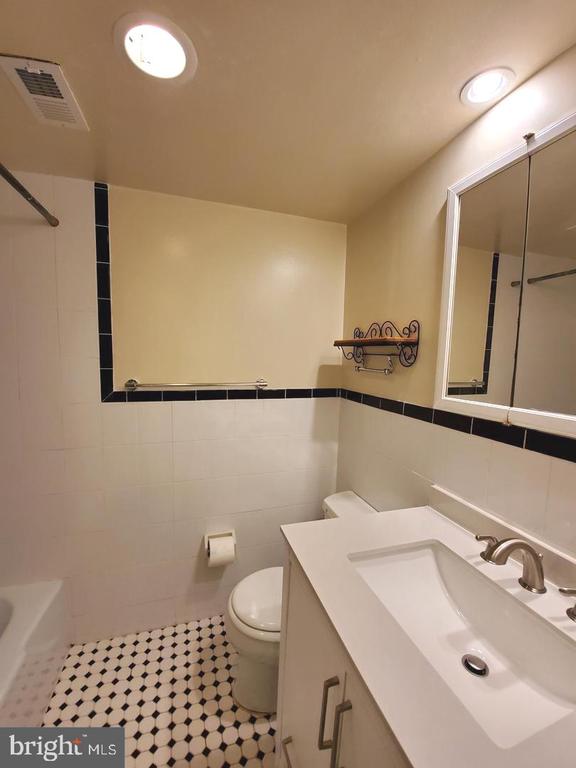 490 M STREET SW Unit: 409
