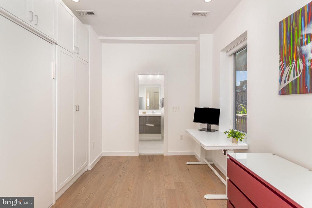 1741 1ST STREET NW Unit: 2