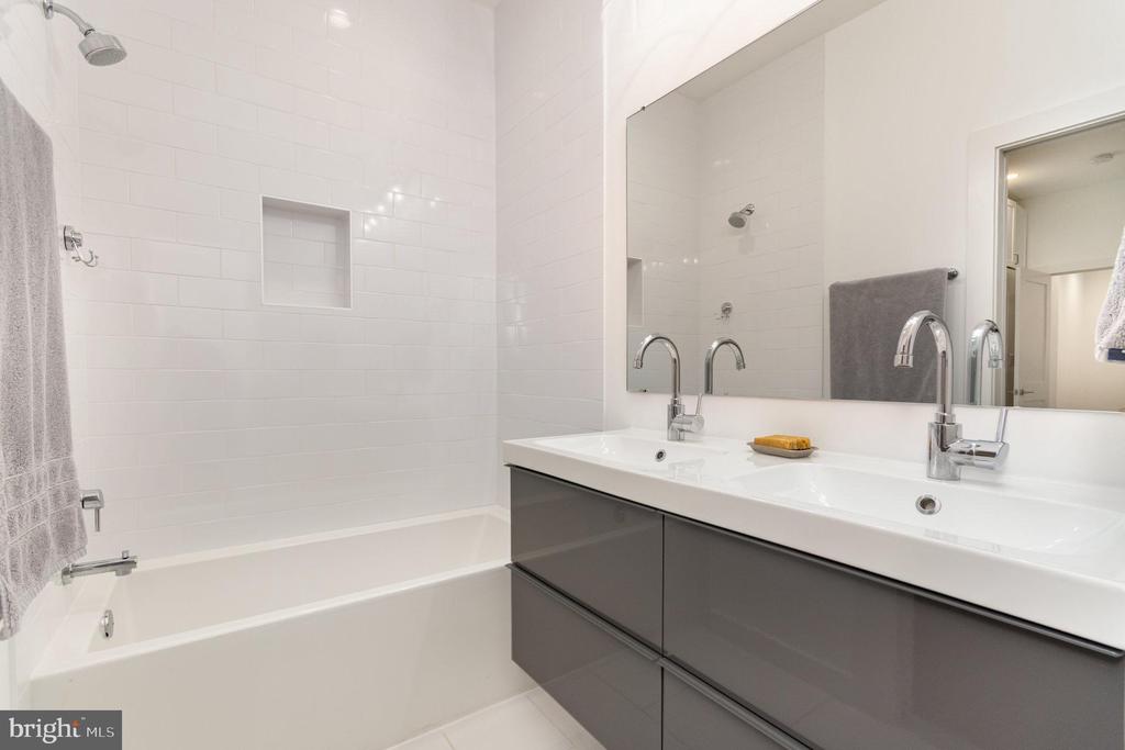 1741 1ST STREET NW Unit: 2