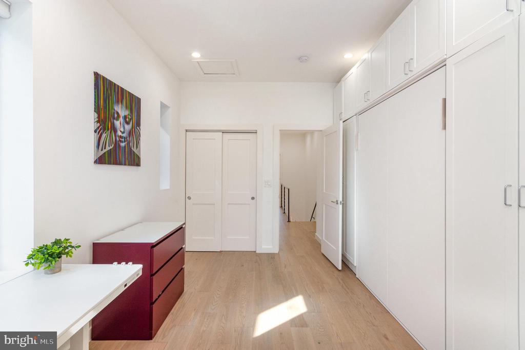 1741 1ST STREET NW Unit: 2