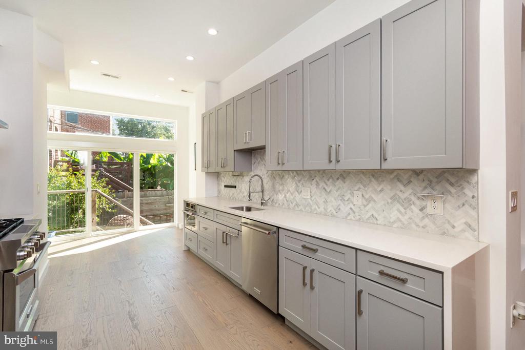 1741 1ST STREET NW Unit: 2