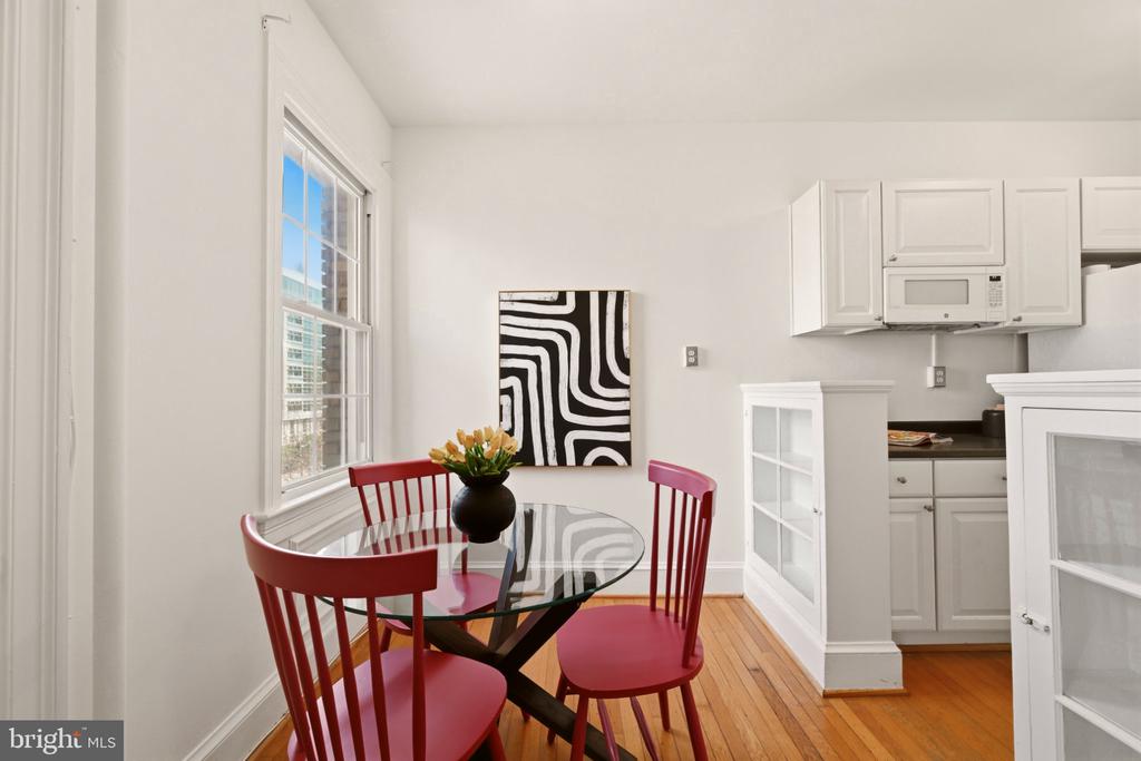 5402 CONNECTICUT AVENUE NW Unit: 400