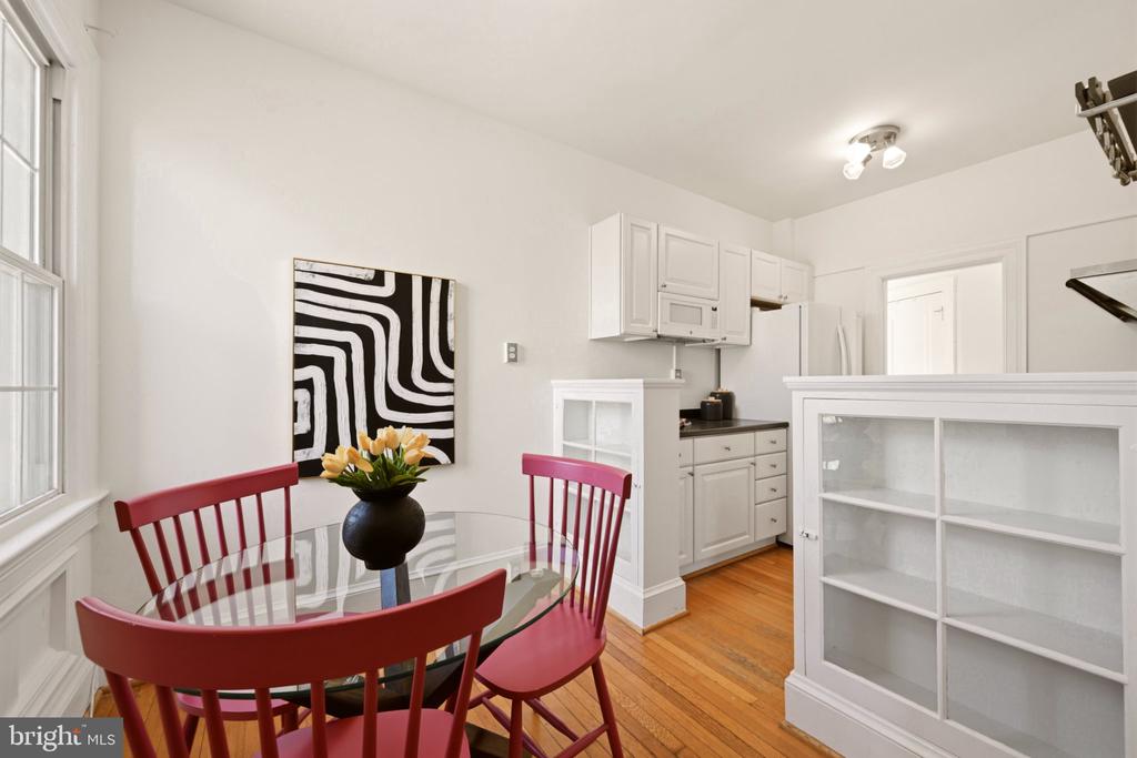 5402 CONNECTICUT AVENUE NW Unit: 400