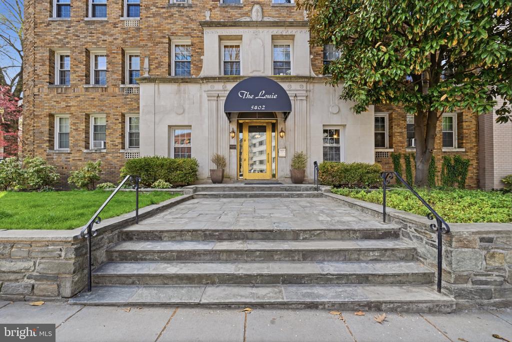 5402 CONNECTICUT AVENUE NW Unit: 400
