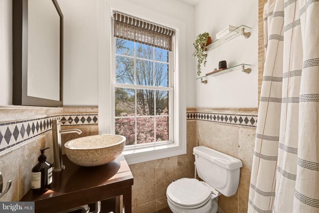 5402 CONNECTICUT AVENUE NW Unit: 400