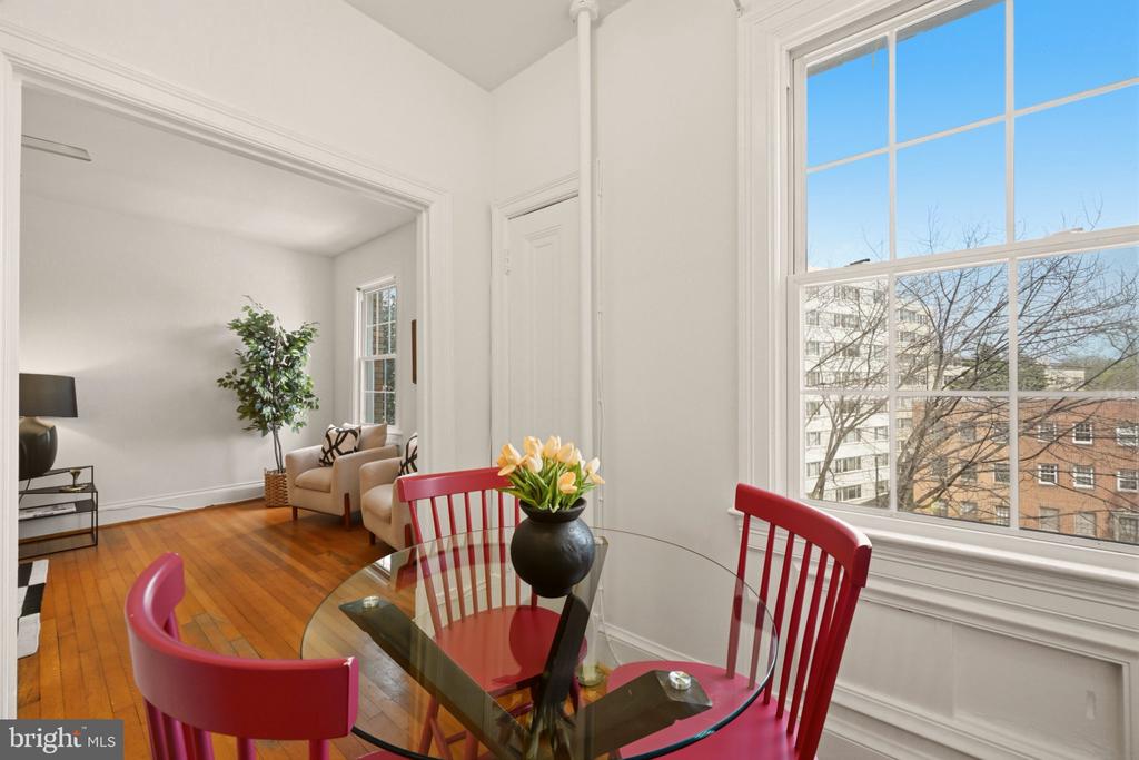 5402 CONNECTICUT AVENUE NW Unit: 400