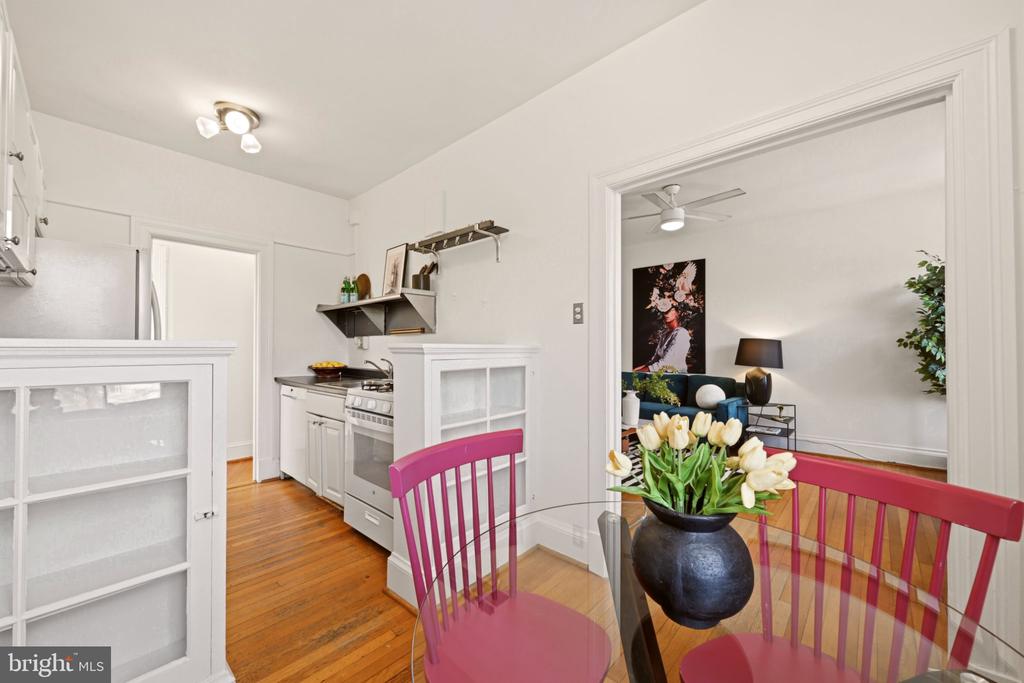 5402 CONNECTICUT AVENUE NW Unit: 400