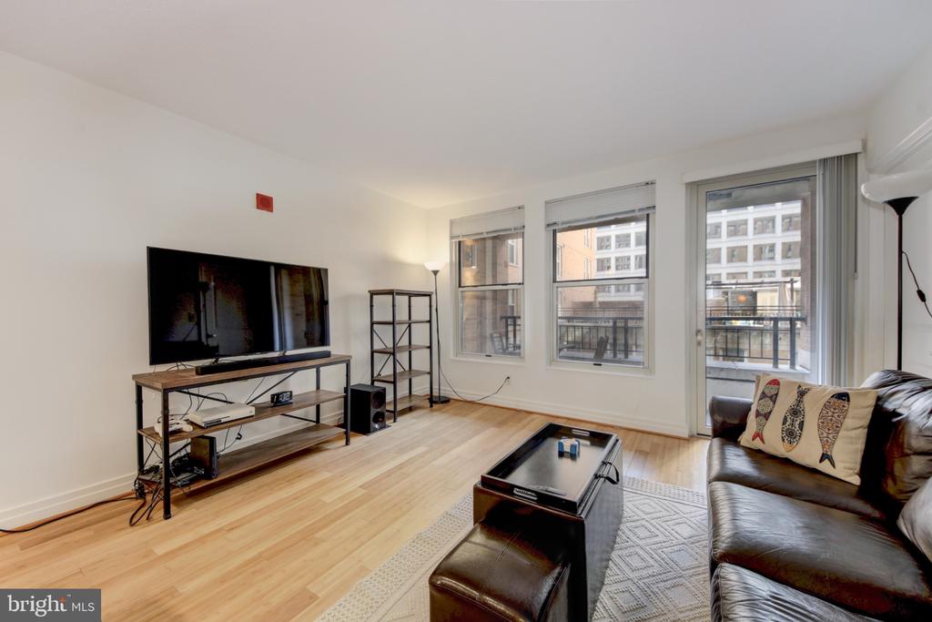 915 E STREET NW Unit: 505