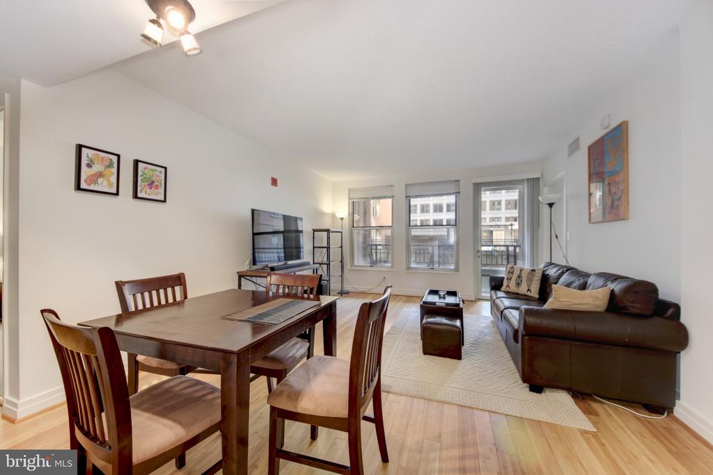 915 E STREET NW Unit: 505