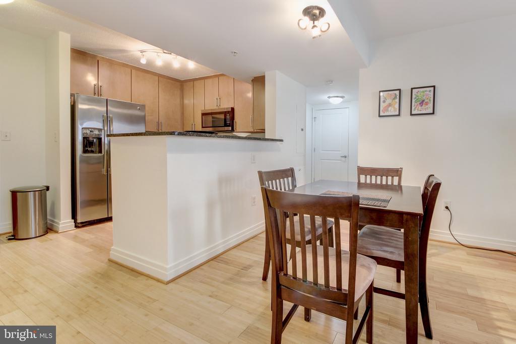 915 E STREET NW Unit: 505