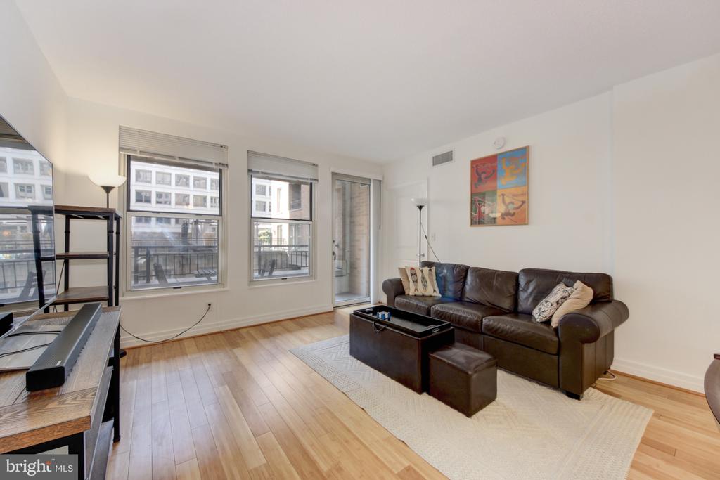 915 E STREET NW Unit: 505