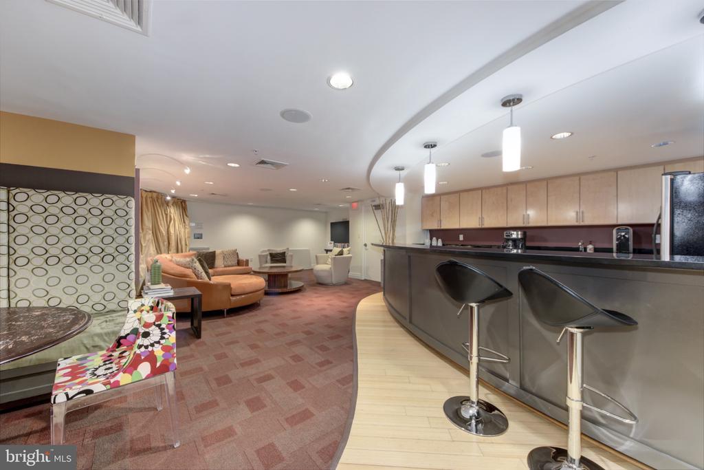 915 E STREET NW Unit: 505