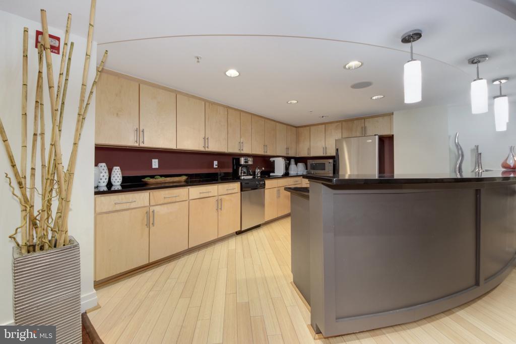 915 E STREET NW Unit: 505