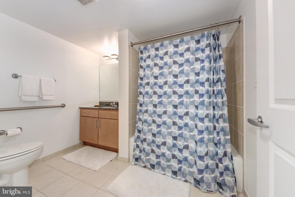 915 E STREET NW Unit: 505