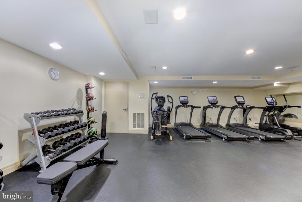 915 E STREET NW Unit: 505