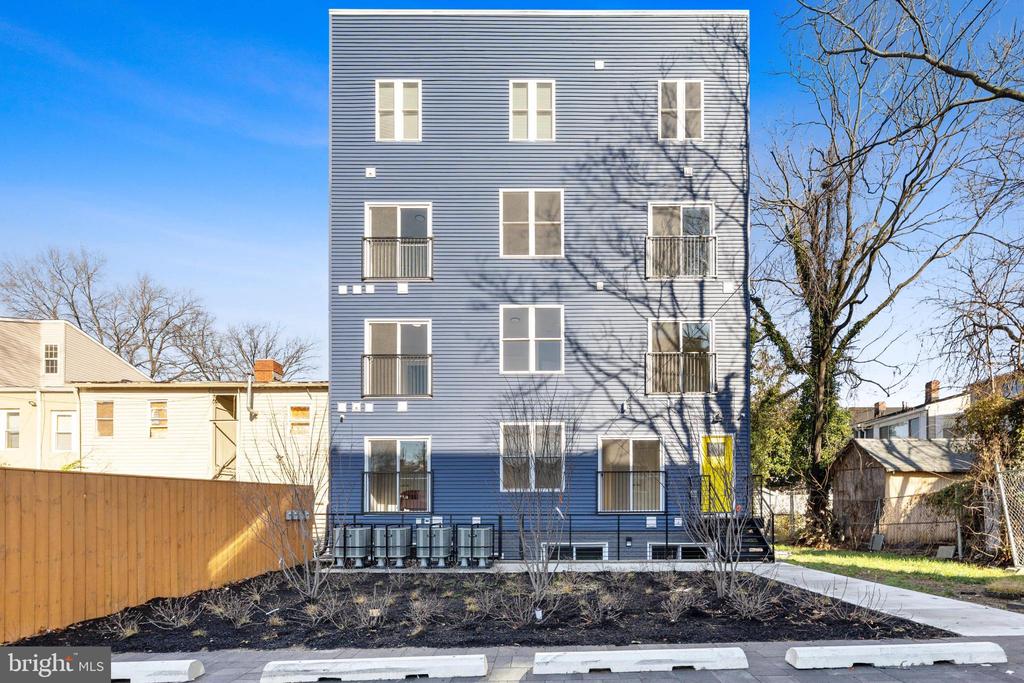1621 T STREET SE Unit: 6