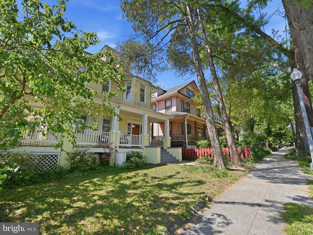 1310 DELAFIELD PLACE NW