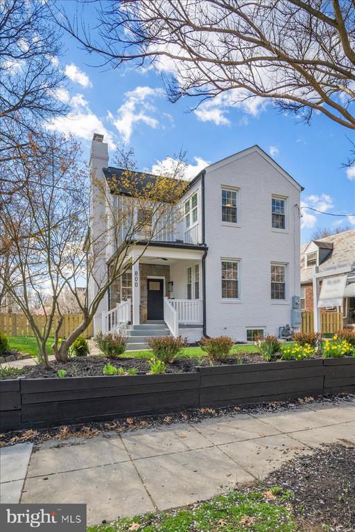 800 ELDER STREET NW