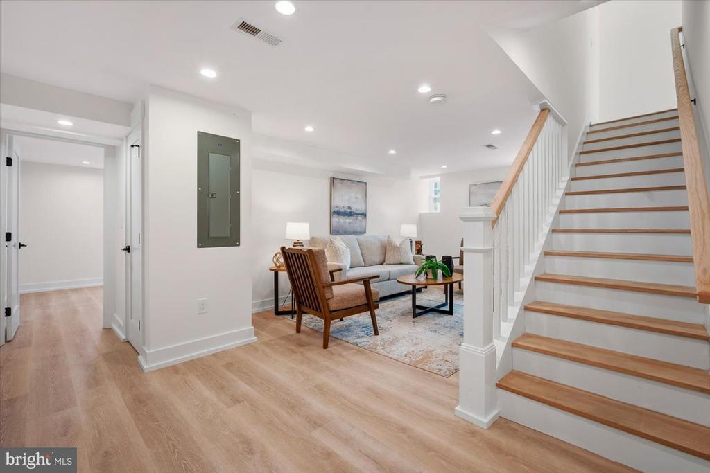 800 ELDER STREET NW