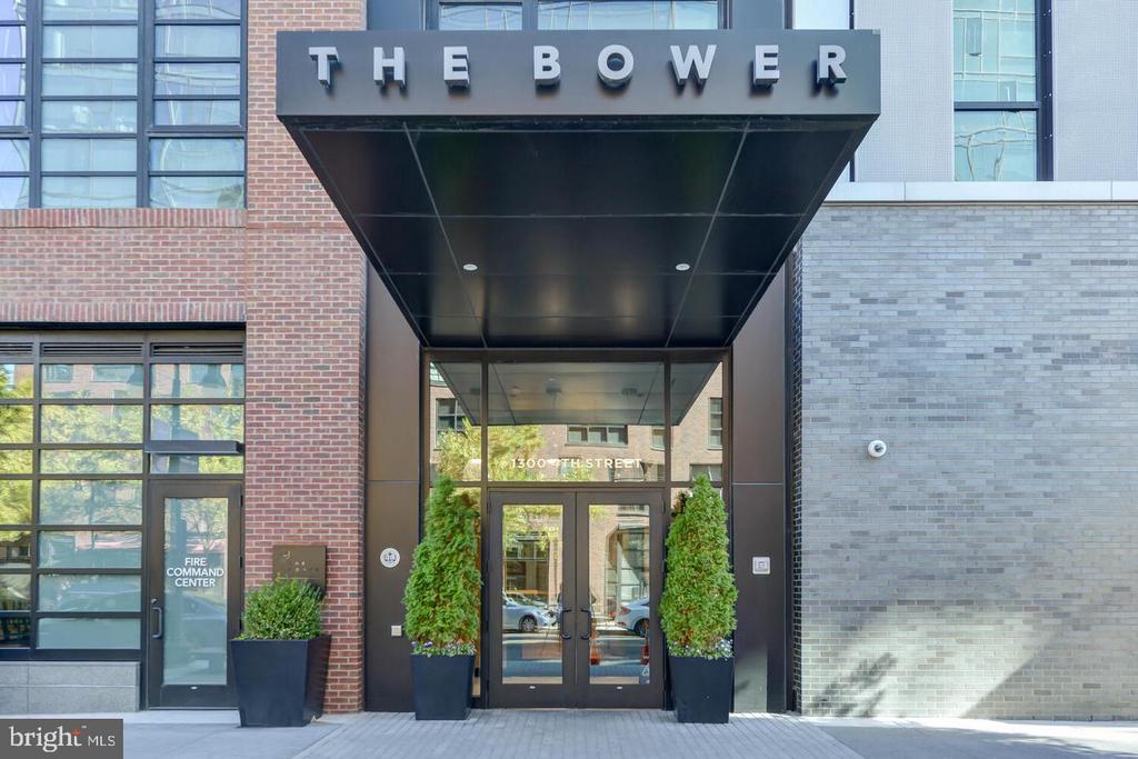 1300 4TH STREET SE Unit: 205