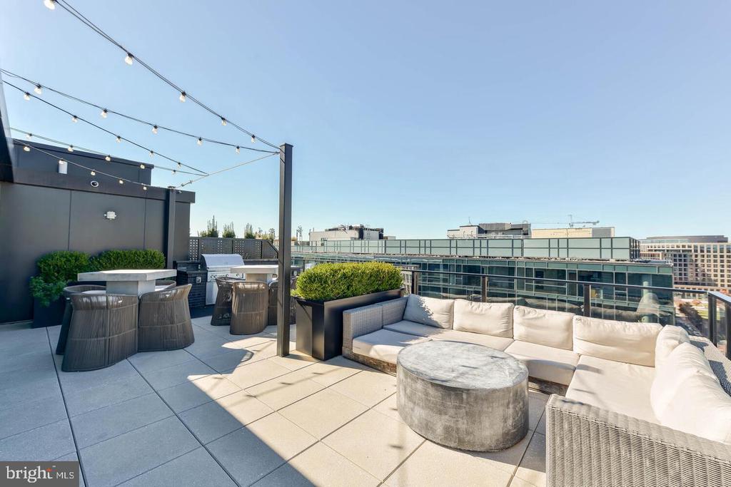 1300 4TH STREET SE Unit: 205