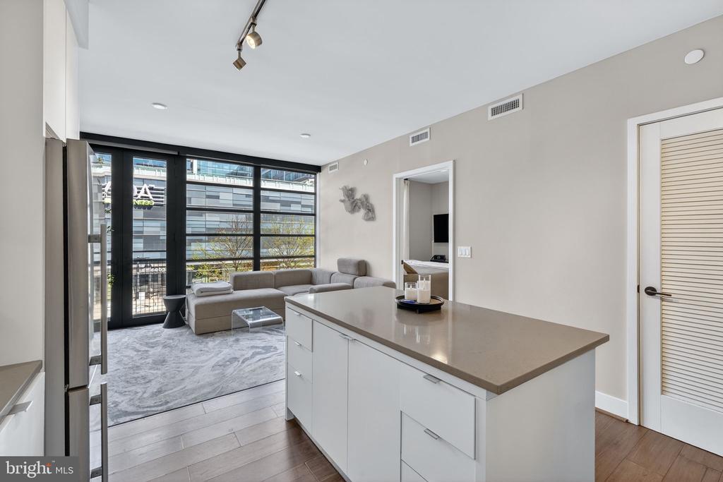 1300 4TH STREET SE Unit: 205