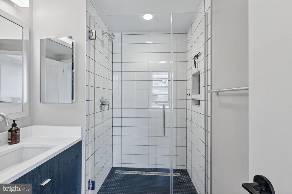 1300 4TH STREET SE Unit: 205