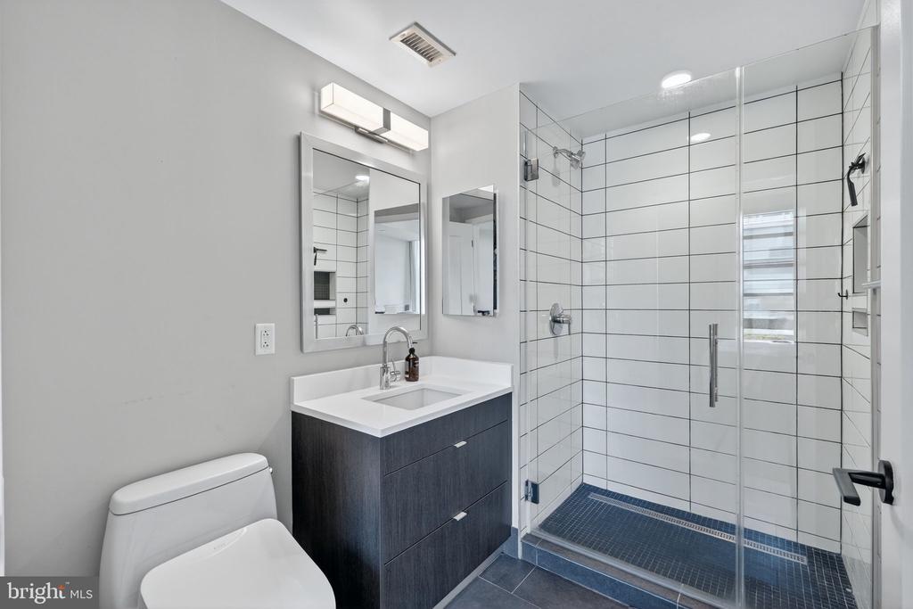 1300 4TH STREET SE Unit: 205