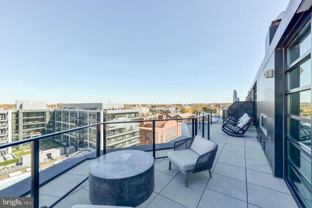 1300 4TH STREET SE Unit: 205